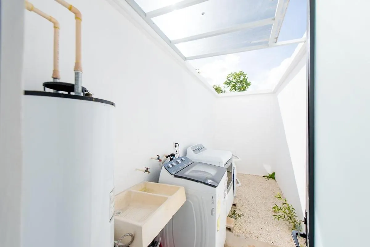 Charming & Comfortable House, 15 Min To Downtown Playa del Carmen